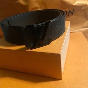 Louis Vuitton belt